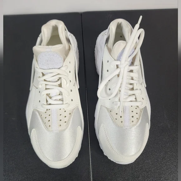 Nike Air Huarache Run Women's Size 6 Running Shoes White Ivory - Picture 3 of 6